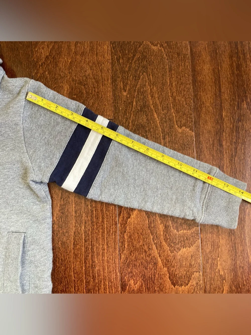 OshKosh Youth Gray Boys Cardigan Sweater Sweatshirt Button Up Size 6 varsity
